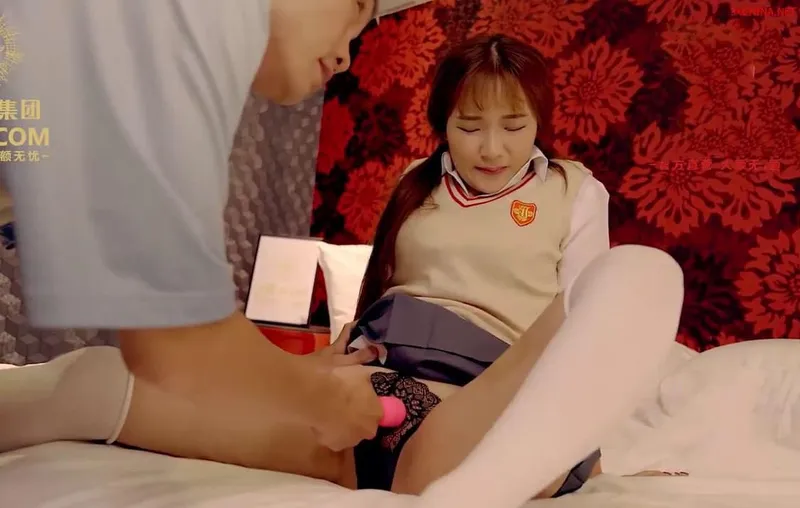 Con cưng dùng thân đền bù cho bố vay tiền bọn xã hội đen